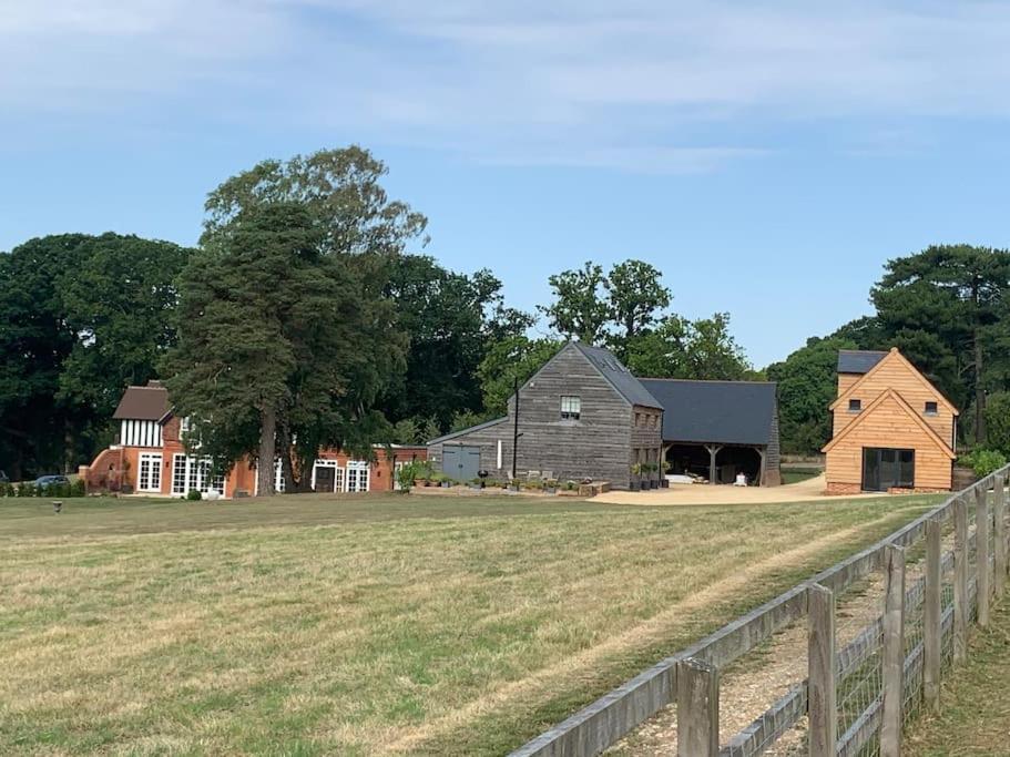 The Old Stables Villa Salisbury Buitenkant foto