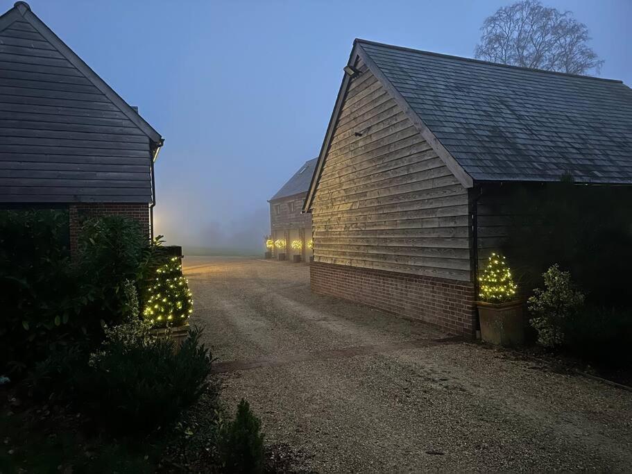 The Old Stables Villa Salisbury Buitenkant foto