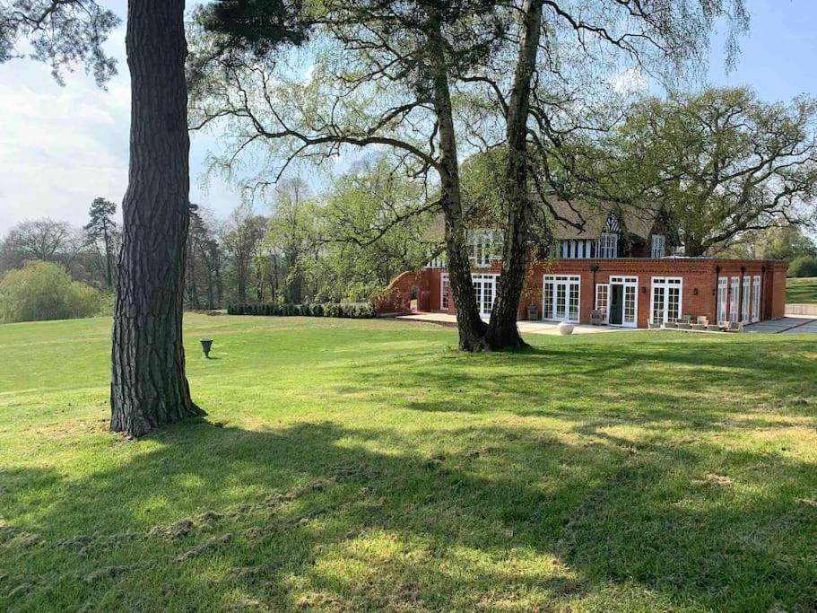 The Old Stables Villa Salisbury Buitenkant foto
